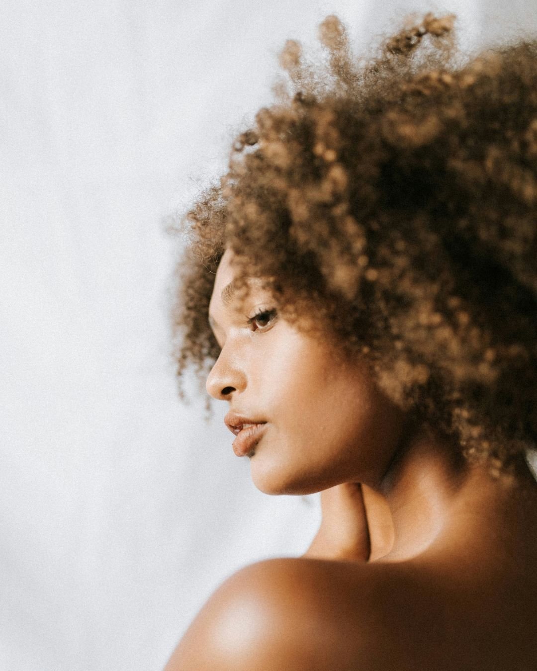 Microbiome vs Moisture Barrier: What’s the Difference and Why It Matters - Skynbio Skincare