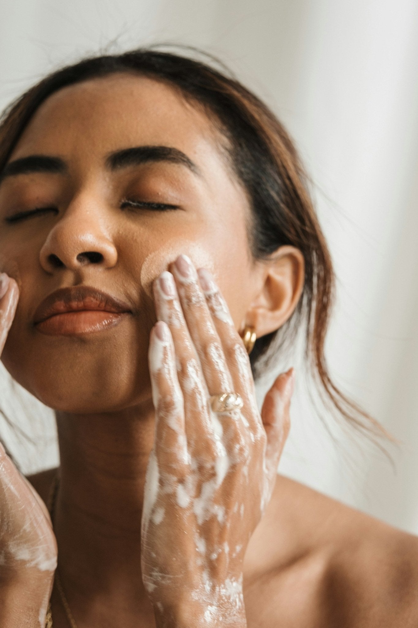 What’s the Best pH for a Facial Cleanser - Skynbio Skincare